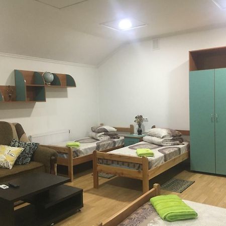 Alekselena Hotel Malehiv Kültér fotó