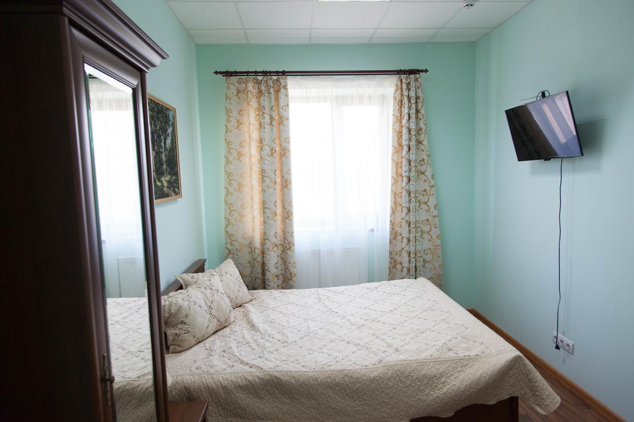 Alekselena Hotel Malehiv Kültér fotó