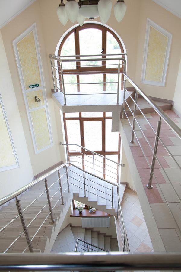 Alekselena Hotel Malehiv Kültér fotó