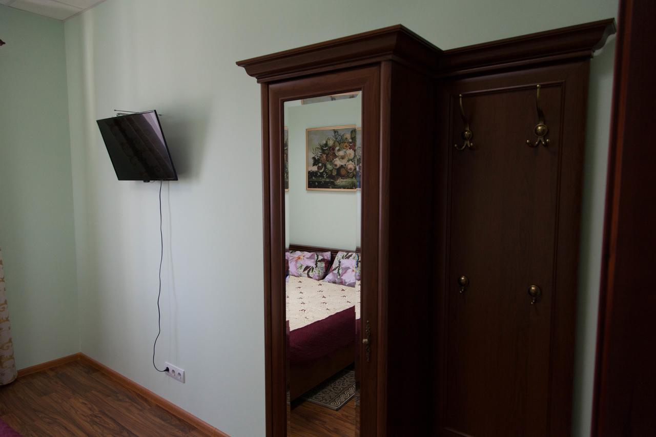Alekselena Hotel Malehiv Kültér fotó
