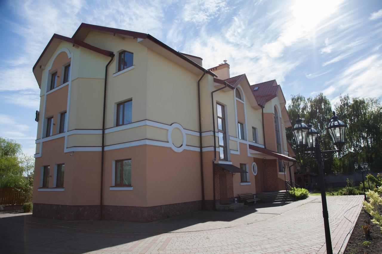 Alekselena Hotel Malehiv Kültér fotó