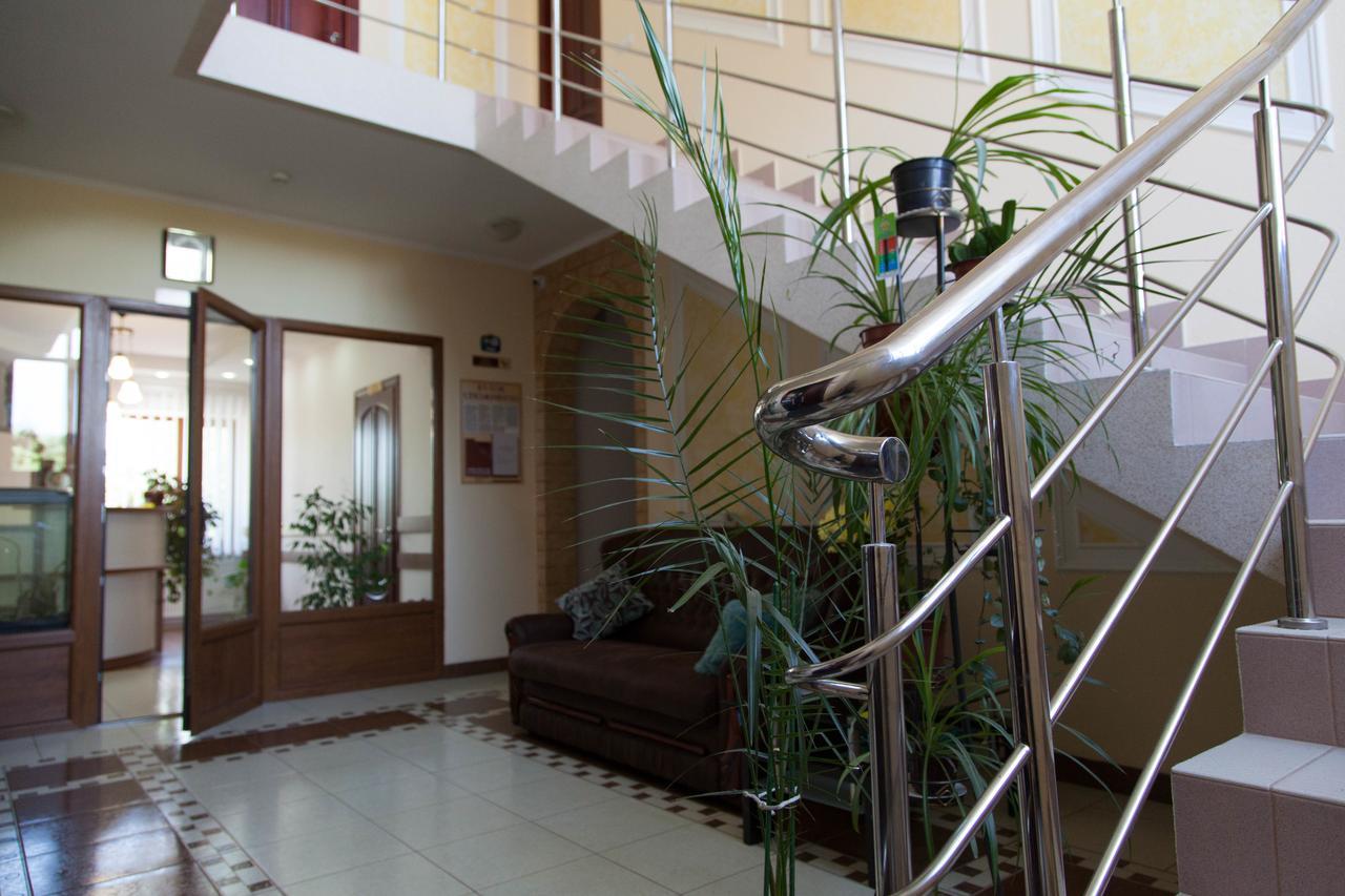 Alekselena Hotel Malehiv Kültér fotó