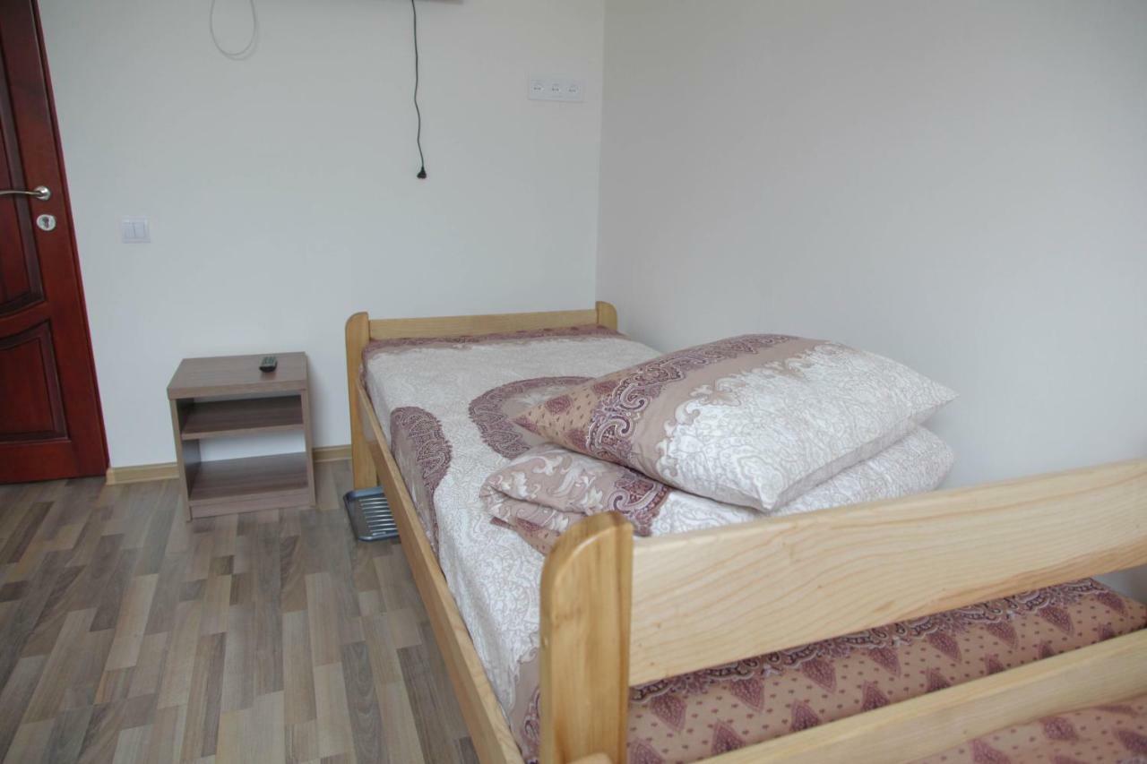 Alekselena Hotel Malehiv Kültér fotó