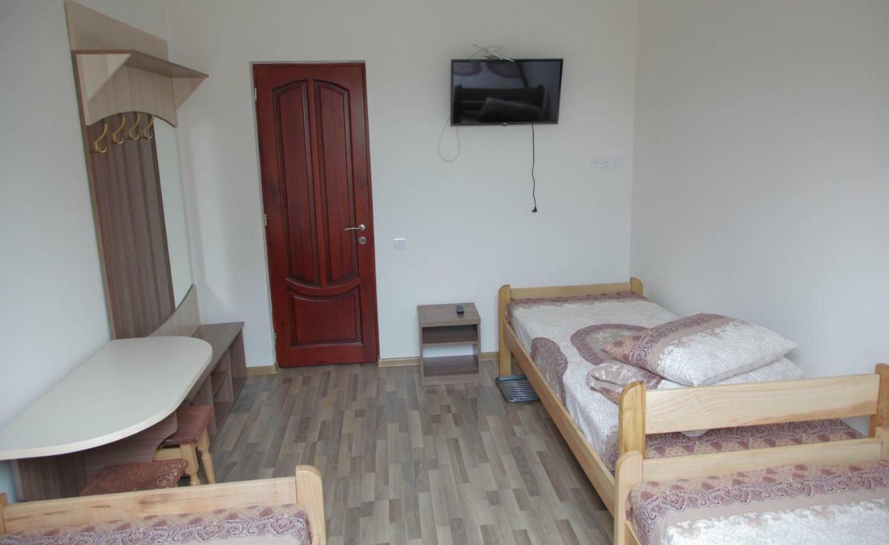 Alekselena Hotel Malehiv Kültér fotó