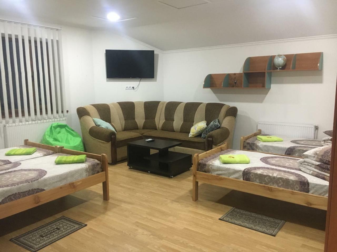 Alekselena Hotel Malehiv Kültér fotó