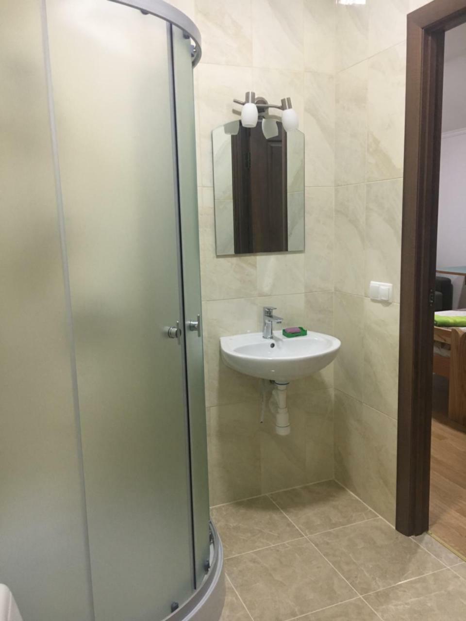 Alekselena Hotel Malehiv Kültér fotó
