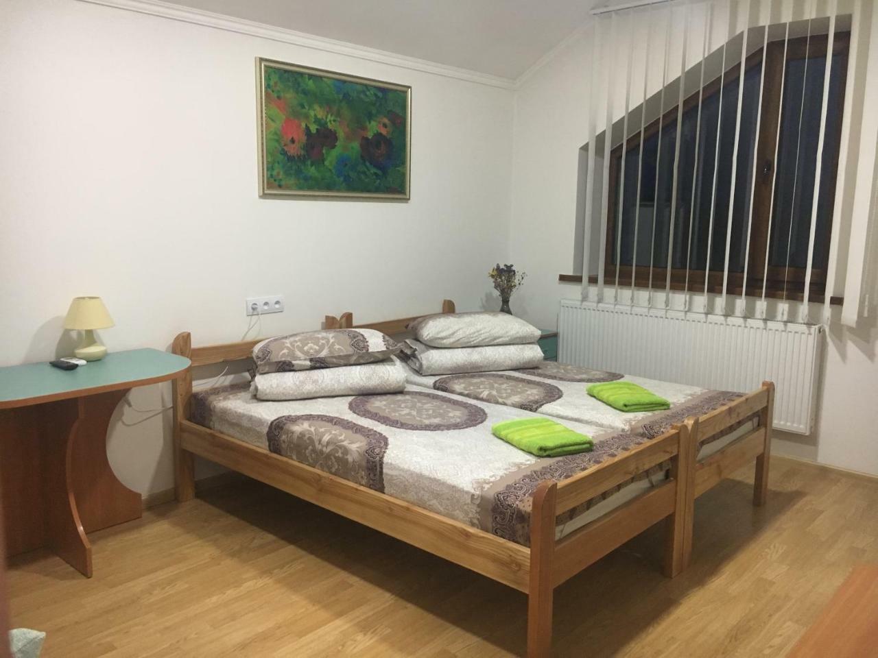 Alekselena Hotel Malehiv Kültér fotó